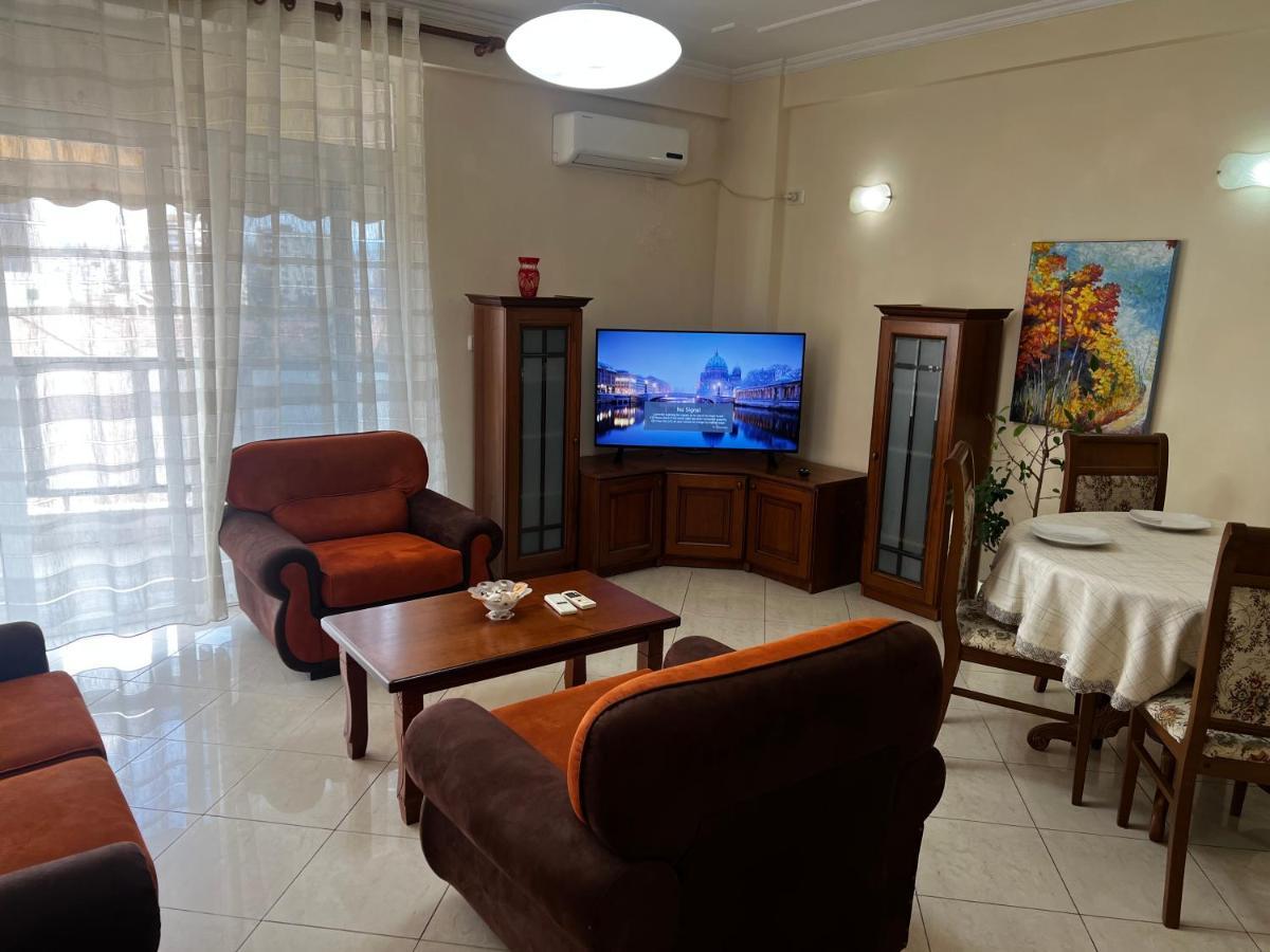 City Central Apartment 2 Tirana Eksteriør billede